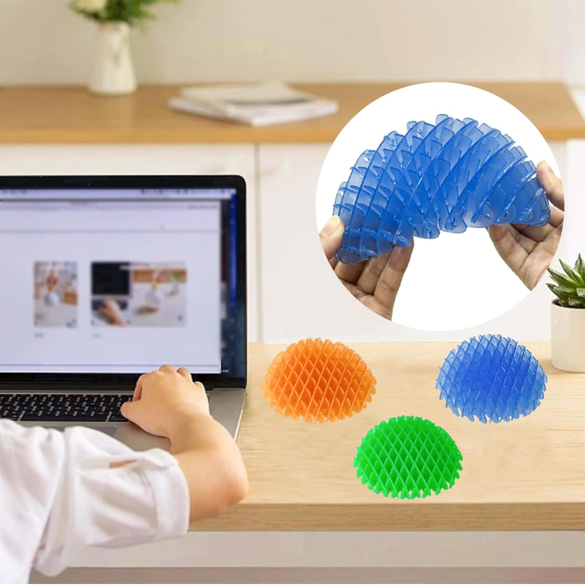 Stress relief worm stretchable toy - Kidspark