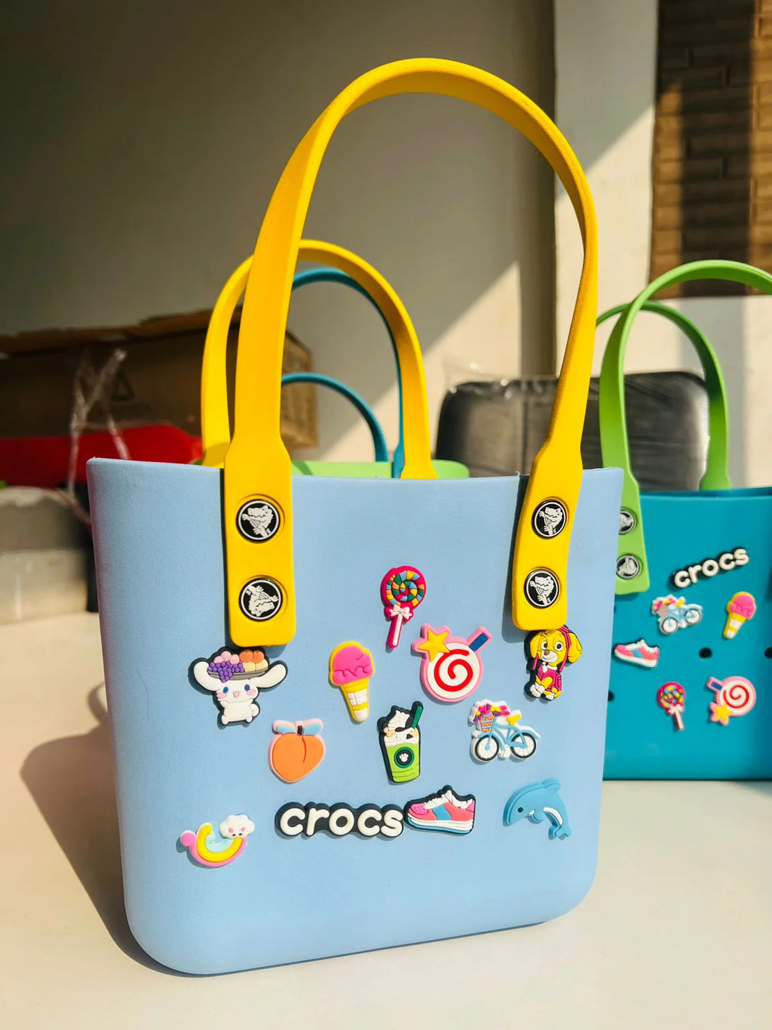 Crocs - medium multipurpose beach bag yellow/sky blue