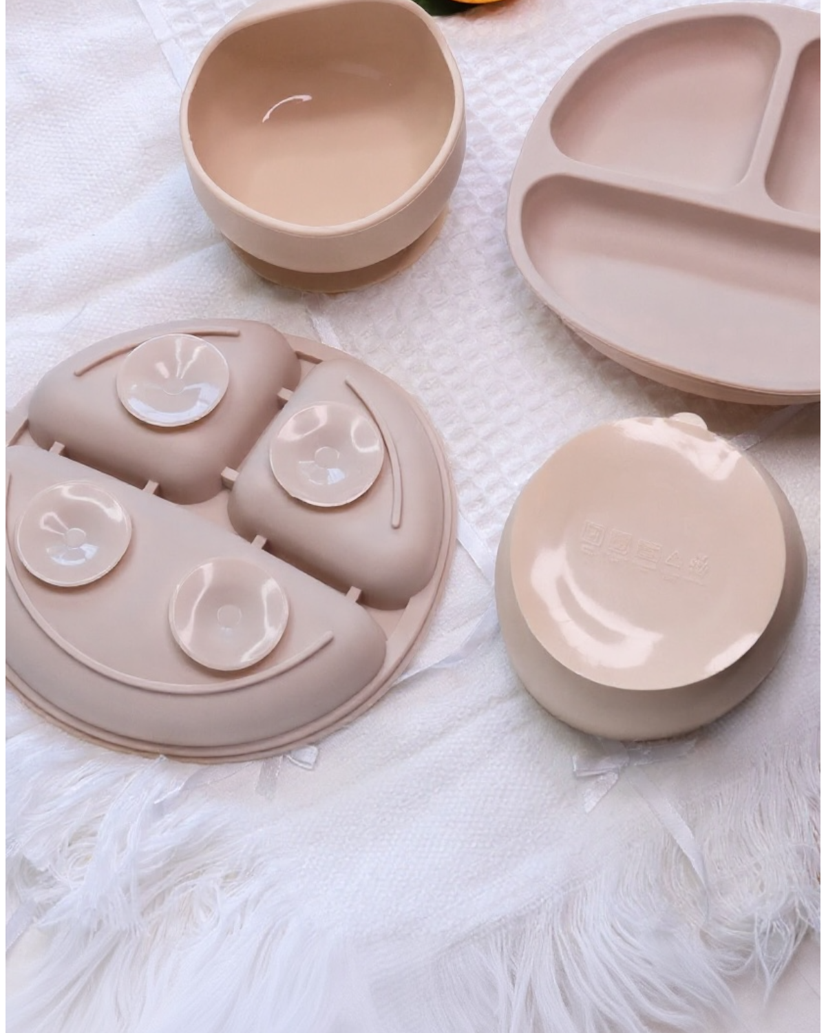 Premium Silicone Suction Feeding Dinnerware Set I 6 Pieces Set I Beige