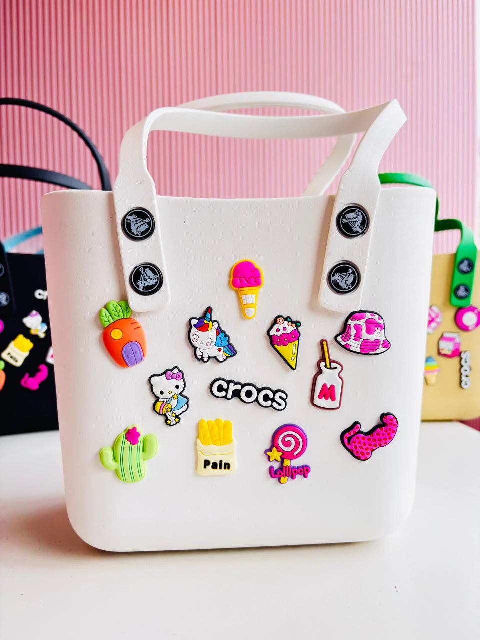 Crocs - medium multipurpose beach bag white