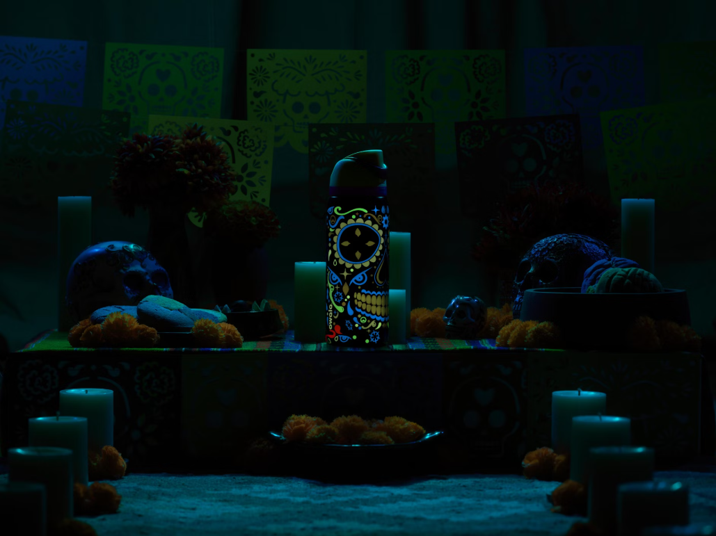 Owala sugar skull | 32 oz | free sip | 2 in 1 lid | glow in the dark