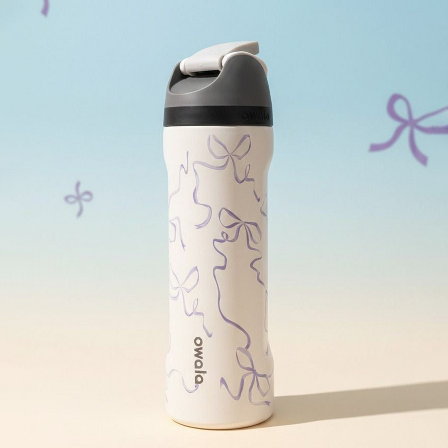 Owala | blue bow | FreeSip - 710ml | 24 oz