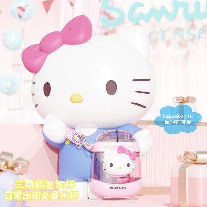 Sanrio premium quality embossed sipper plus push to open bottle (plastic) - 1000 ml