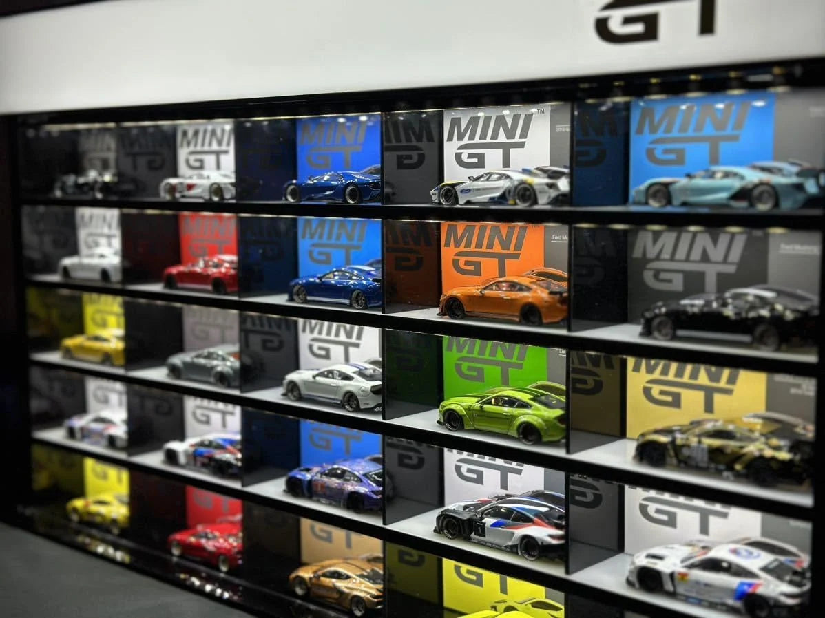 MINI GT LED Display Garage for 1:64 Scale Die-Cast Cars Premium Acrylic Showcase